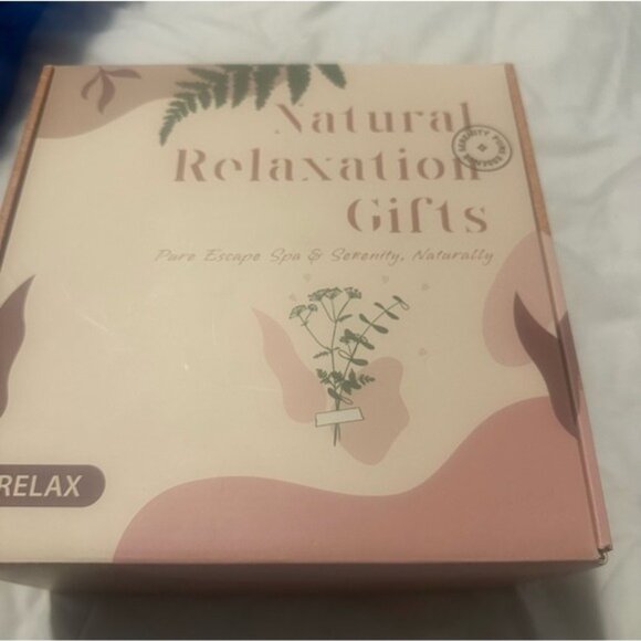 Natural Relaxation Spa Gift Box Set Lavender Oil Bath Bombs Cozy Self Care - Picture 13 of 16